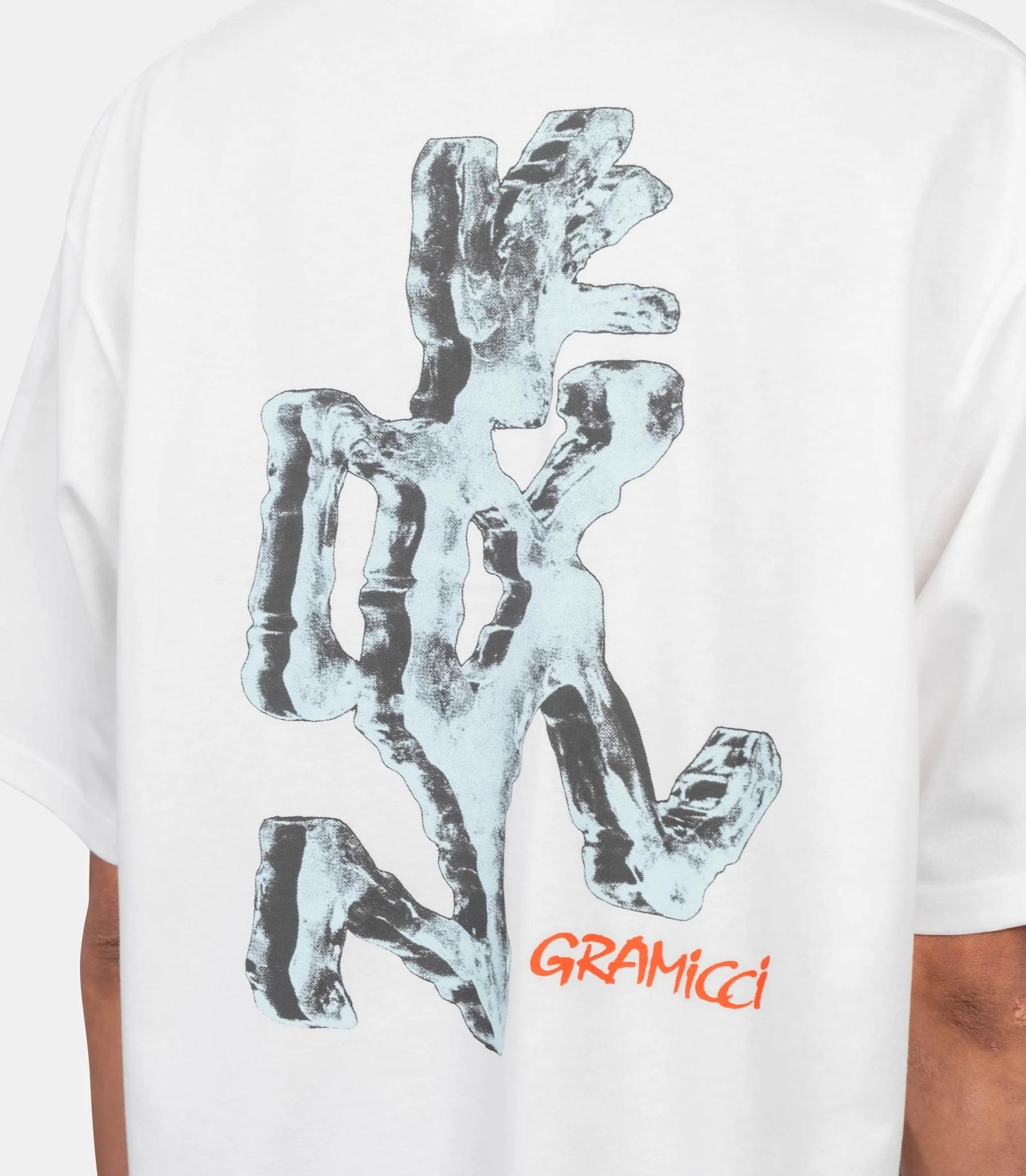 T-shirt ice sculpture - Image 4