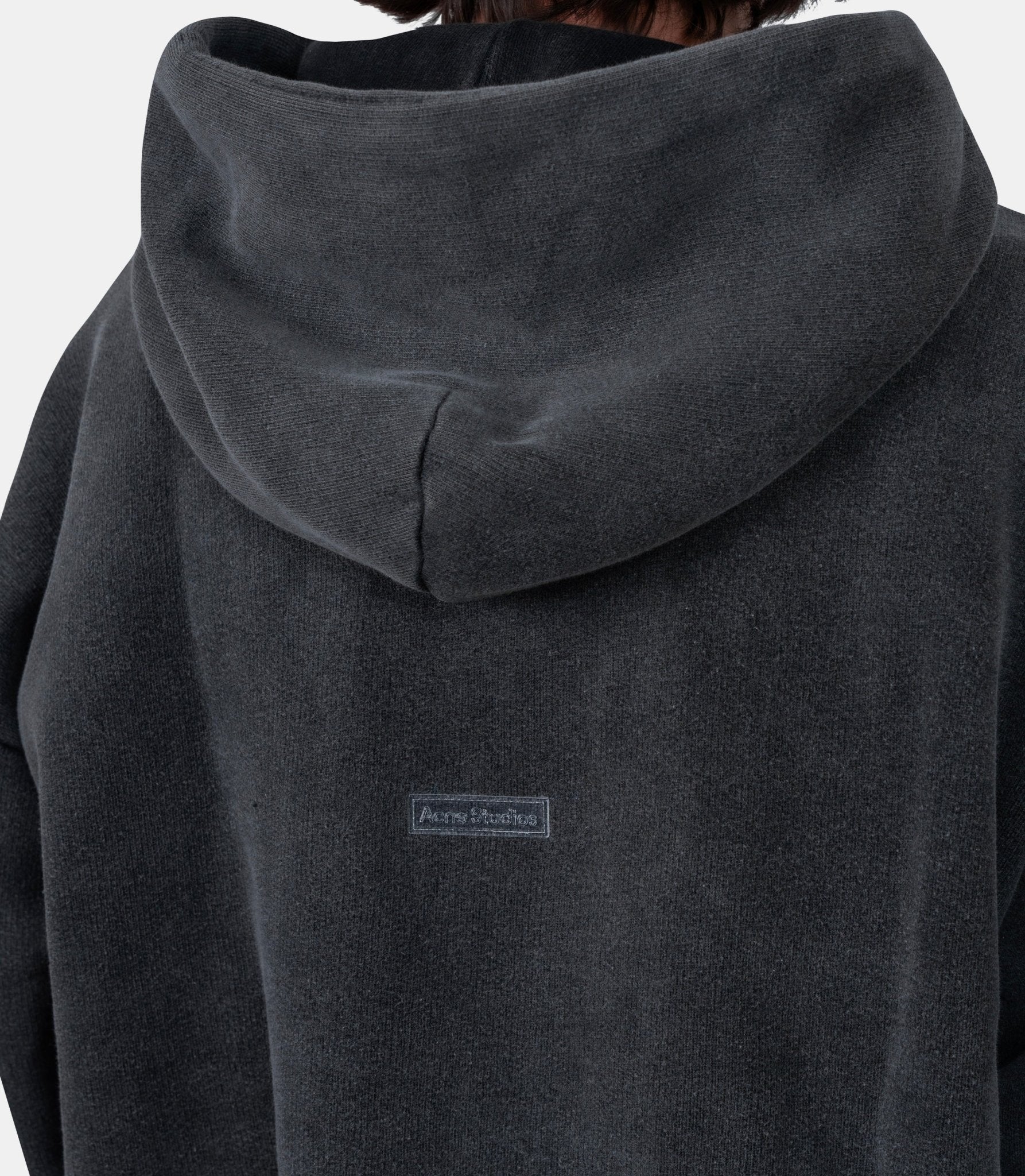 Hoodie délavé avec patch - Image 4