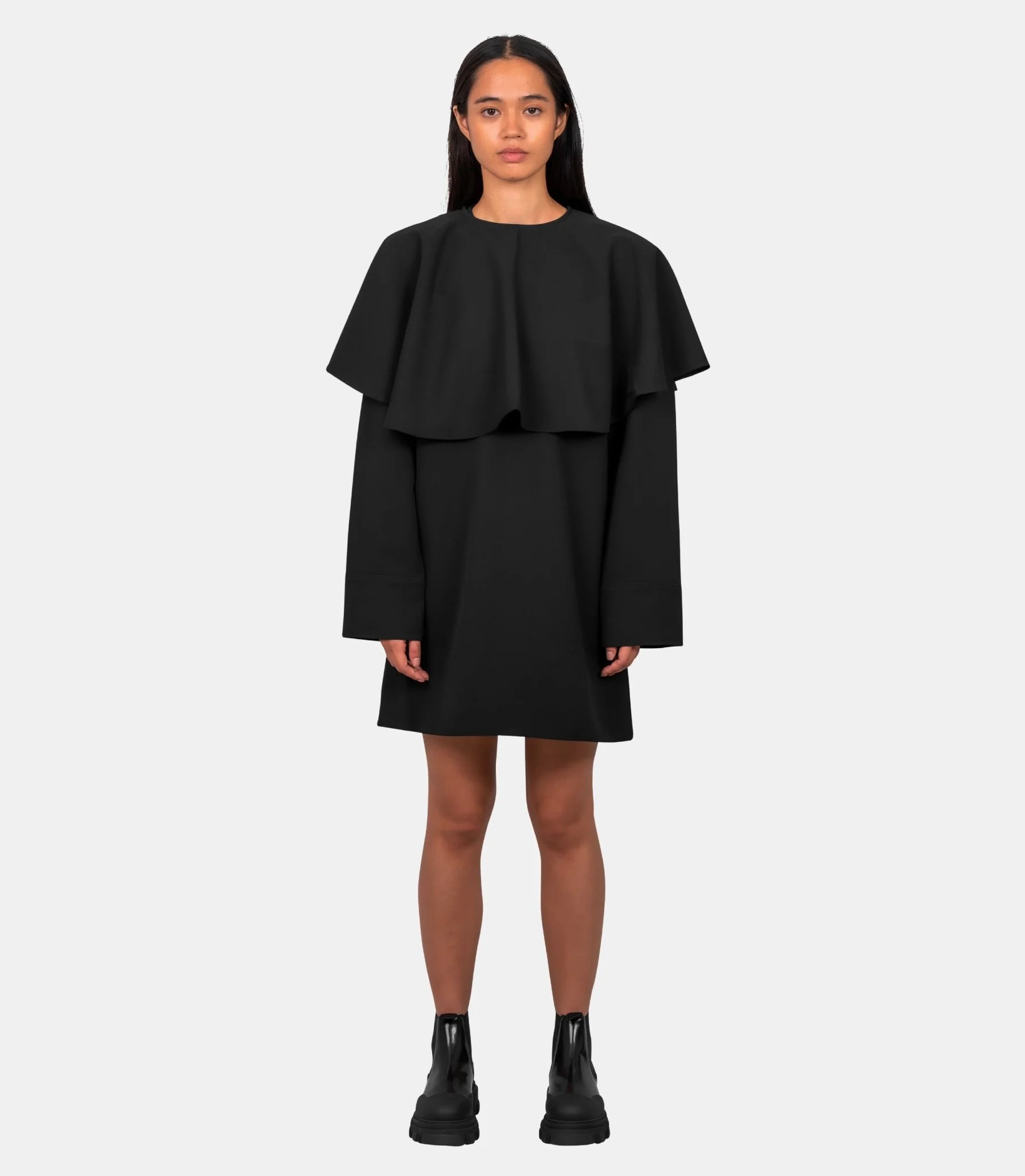 Robe mini à col rond