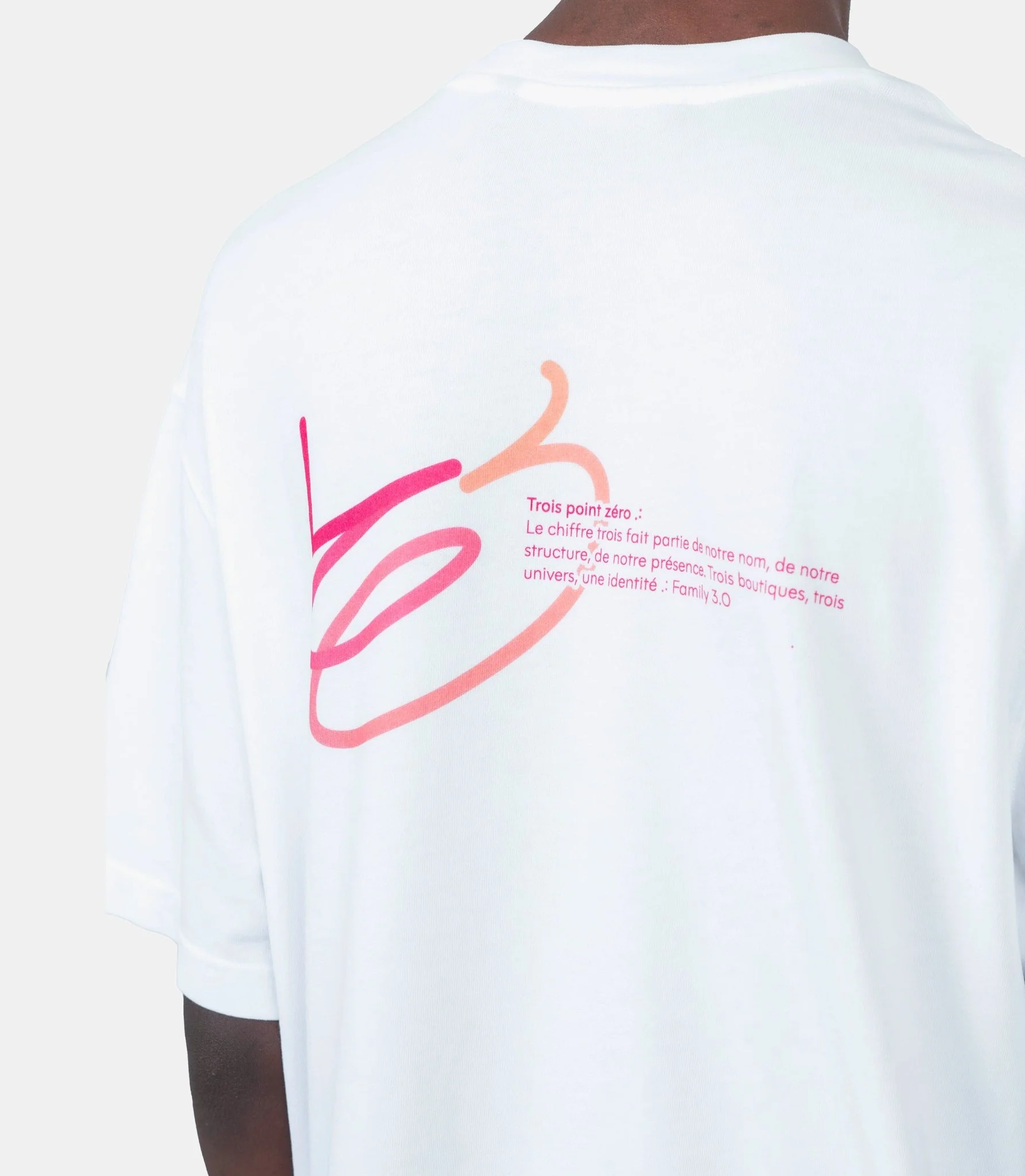T-shirt trois - Image 4