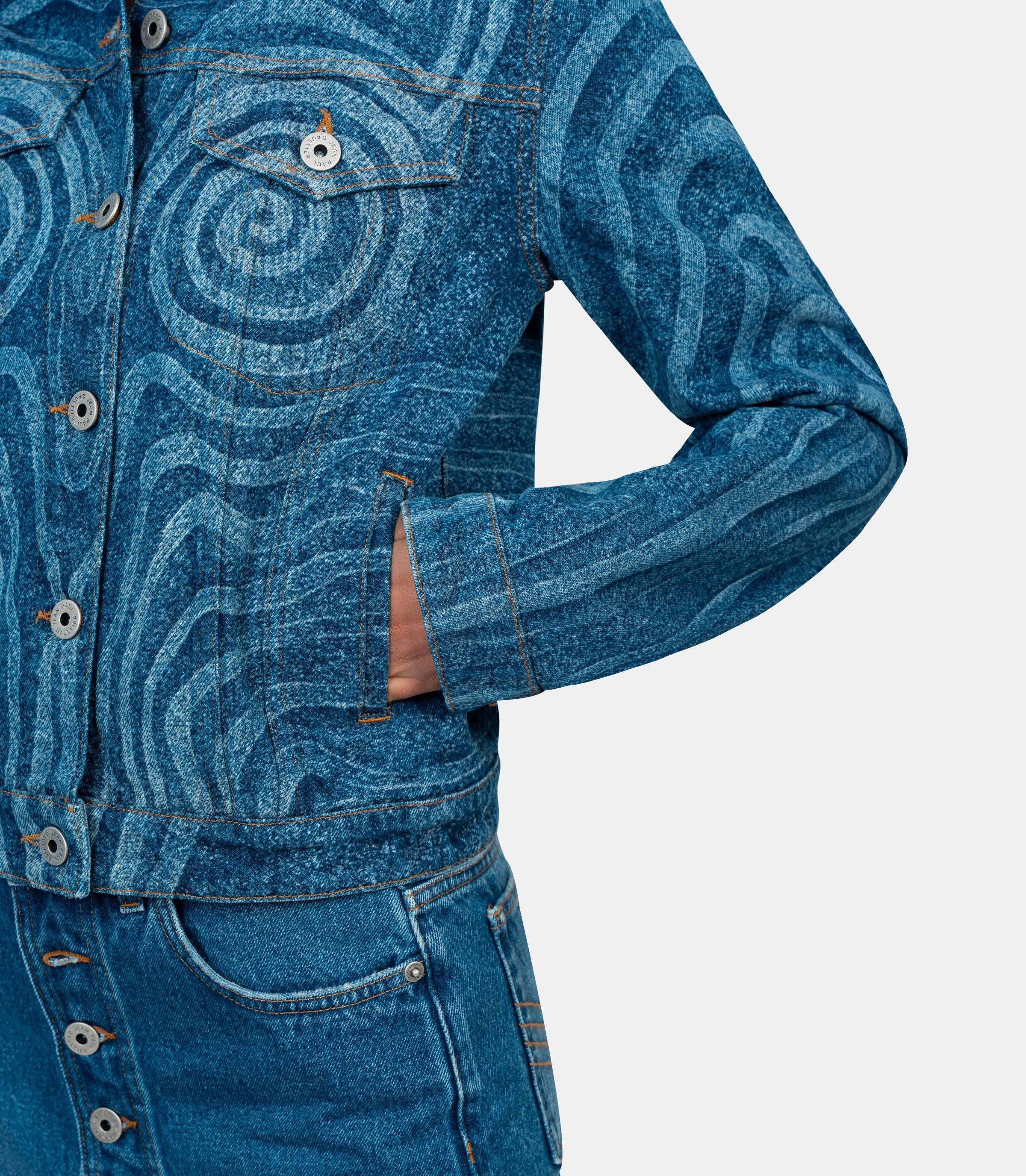 Veste en jean print "spiral" - Image 5